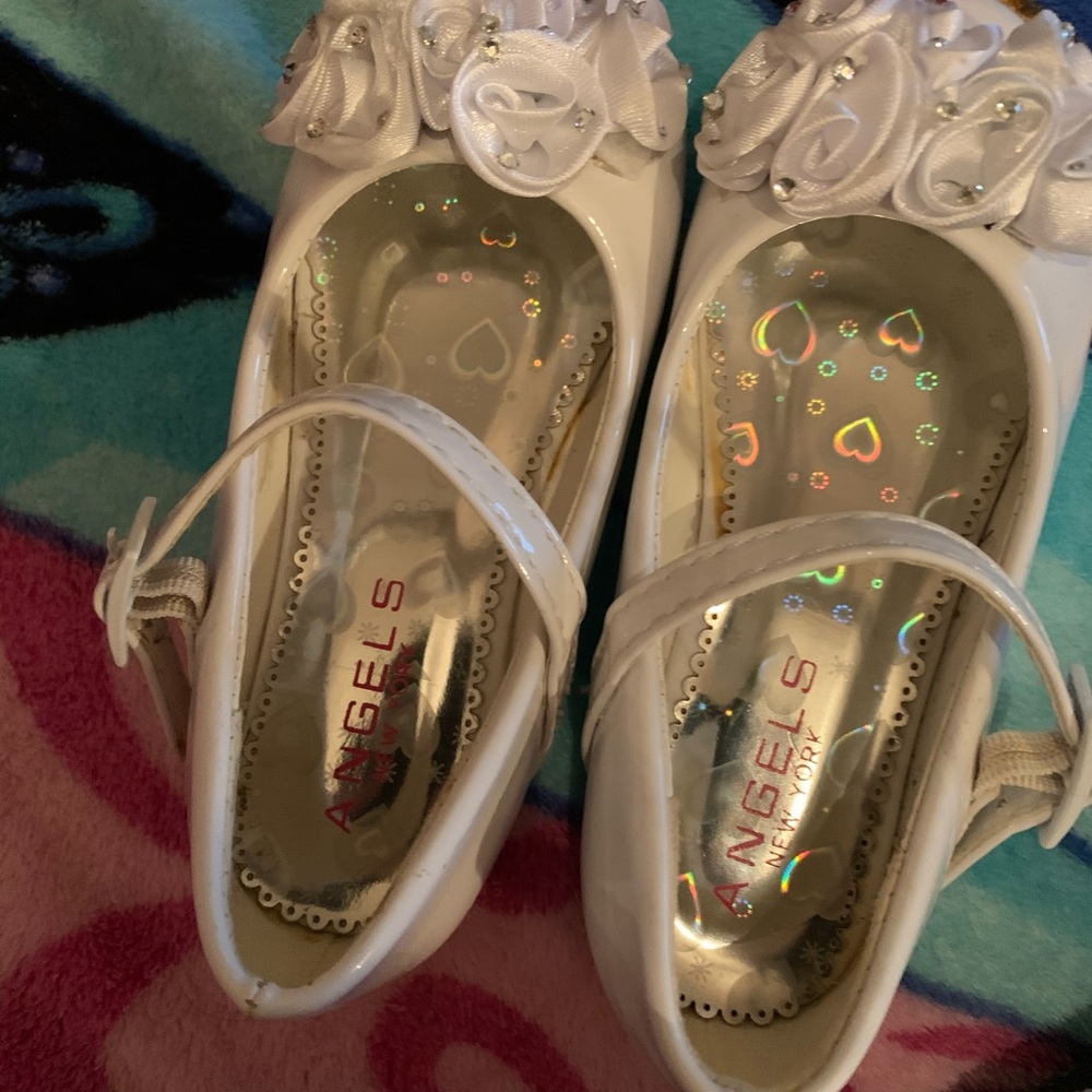 Shoes - Picture 4 of 5